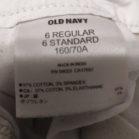 Old Navy shorts Women 6 khaki Everyday Twill 3 inch flat front MARKS IN PICTURES - Picture 4 of 10